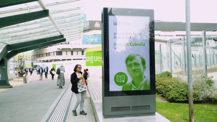 El doctor Cubiella, especialista de Digestivo del hospital ourensano, premiado en el congreso europeo de gastroenterología