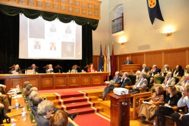 El CGCOM insta al Poder Legislativo a la reforma urgente de la Ley de Incompatibilidades