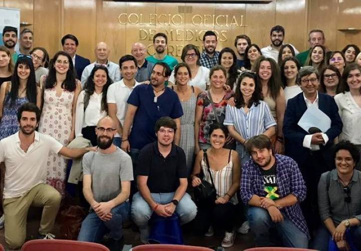 BIENVENIDA A LOS NUEVOS MÉDICOS/AS RESIDENTES DE LA EOXI EN EL COLEGIO DE MÉDICOS DE OURENSE