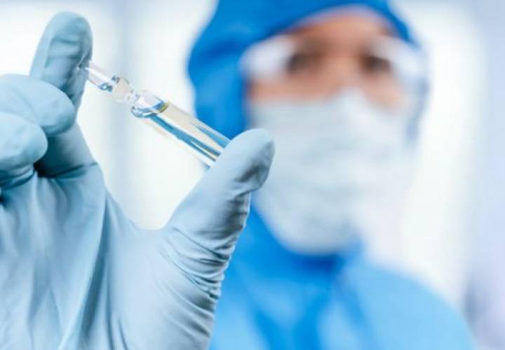 El Consello de COM de Galicia denuncia el Retraso en la vacunación Covid-19 de los médicos de ejercicio libre