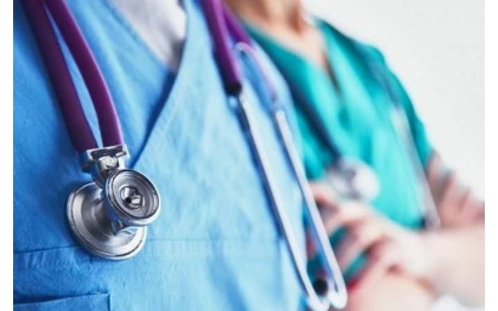 El Colegio Médico de Ourense ha recibido un escrito del Servicio de Urgencias del CHUO informando de la precariedad actual del Servicio.