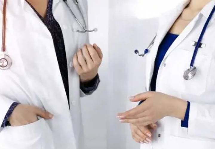 N.P. El Consello Galego de Colexios Médicos reclama al Gobierno que dé marcha atrás en su propuesta para el Estatuto Marco