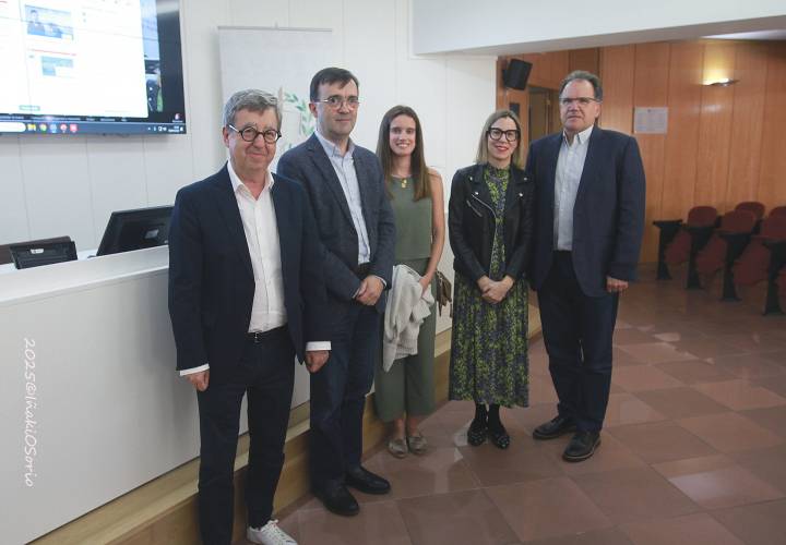 Presentación trabajos científicos ganadores 2024